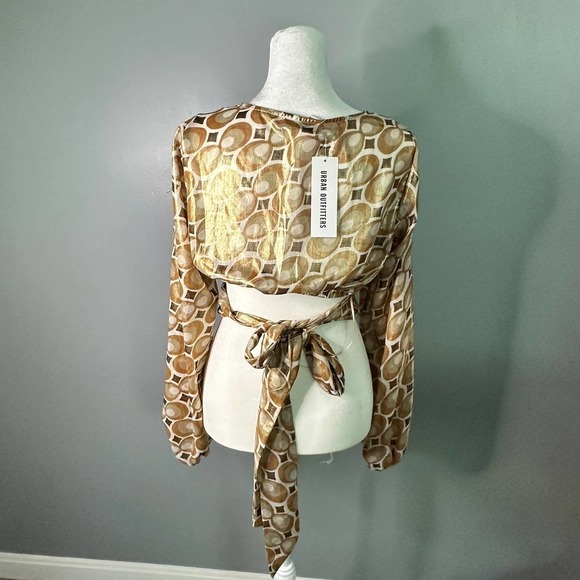 Urban Outfitters Semi Sheer Cropped Blouse Size Small NWT - Picture 4 of 10